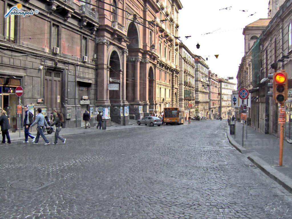 نابولي Maison Dante المظهر الخارجي الصورة